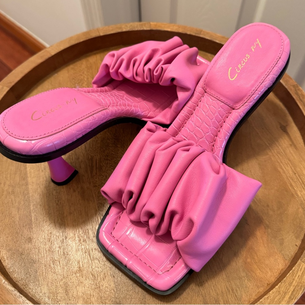 Circus by Sam Edelman pink Ruffled Heels
